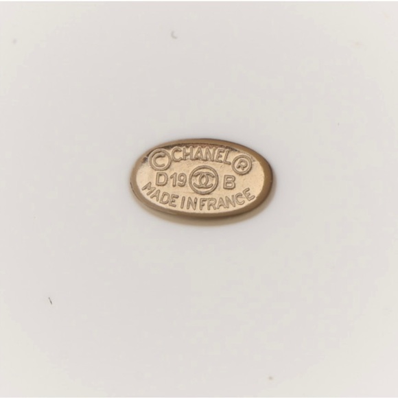 CHANEL TIMELESS ENAMEL CC CAMELLIA BROOCH - Picture 8 of 14